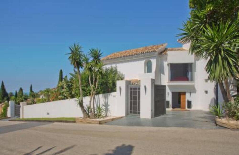 6 bedroom Villa for rent in Marbella with pool garage - € 15,000 (Ref: 9956703)