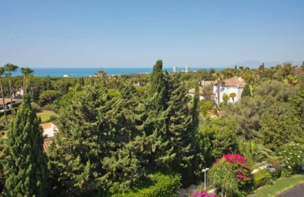 6 bedroom Villa for rent in Marbella with pool garage - € 15,000 (Ref: 9956703)
