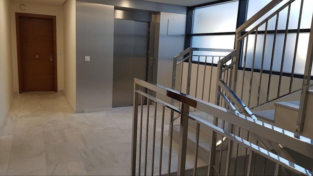 2 soveværelse Lejlighed til leje i Marbella med swimmingpool garage - € 2.300 (Ref: 9959026)