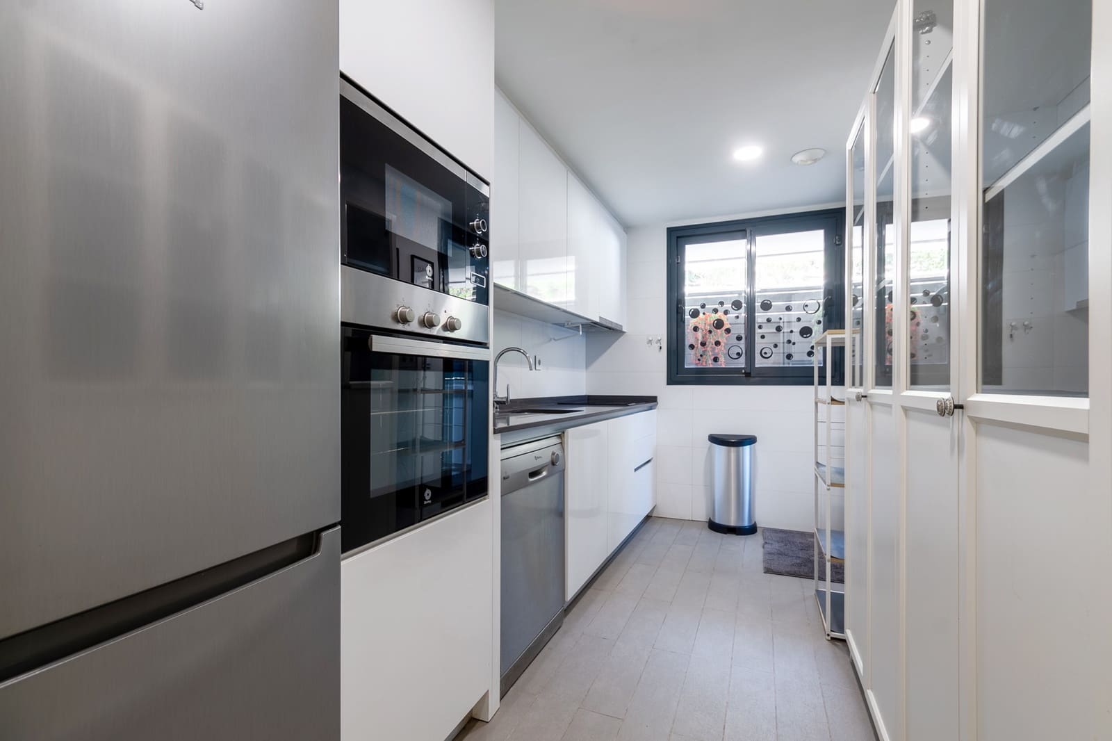 2 soveværelse Lejlighed til leje i Marbella med swimmingpool garage - € 2.300 (Ref: 9959026)