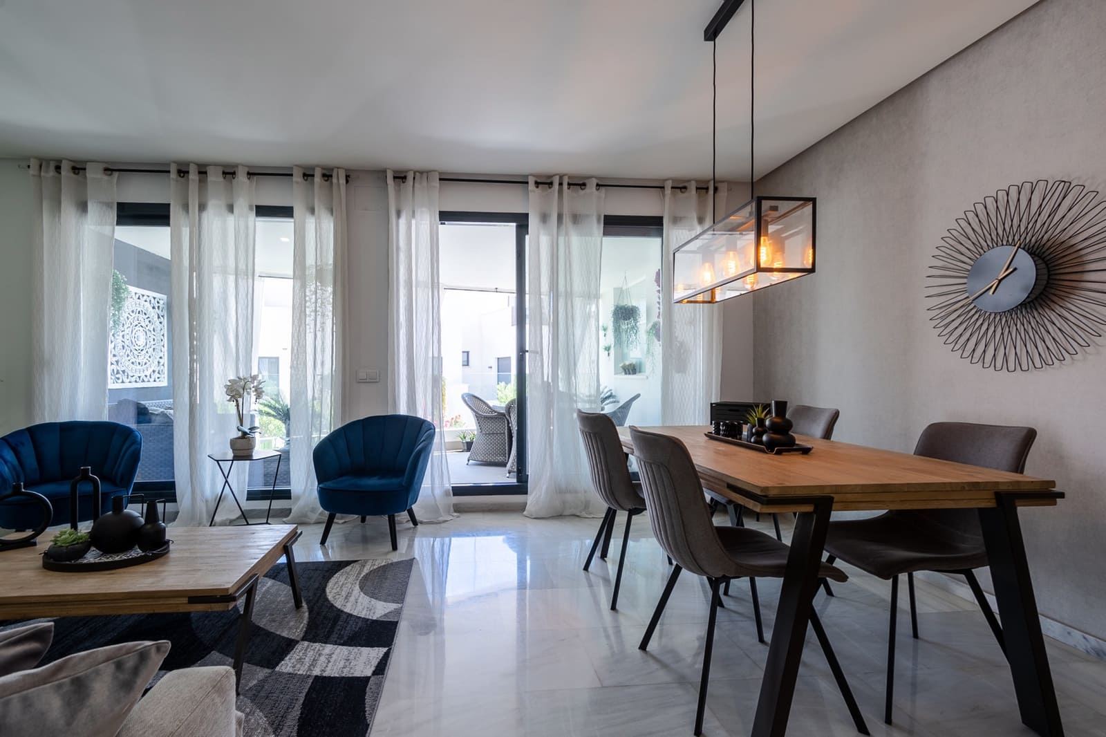 2 soveværelse Lejlighed til leje i Marbella med swimmingpool garage - € 2.300 (Ref: 9959026)