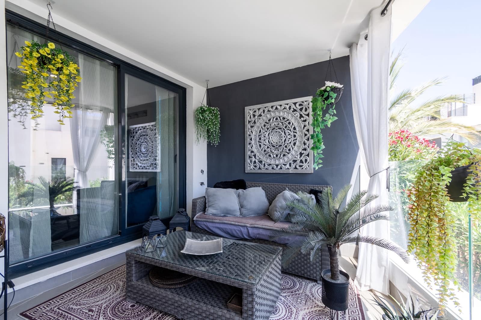 2 soveværelse Lejlighed til leje i Marbella med swimmingpool garage - € 2.300 (Ref: 9959026)