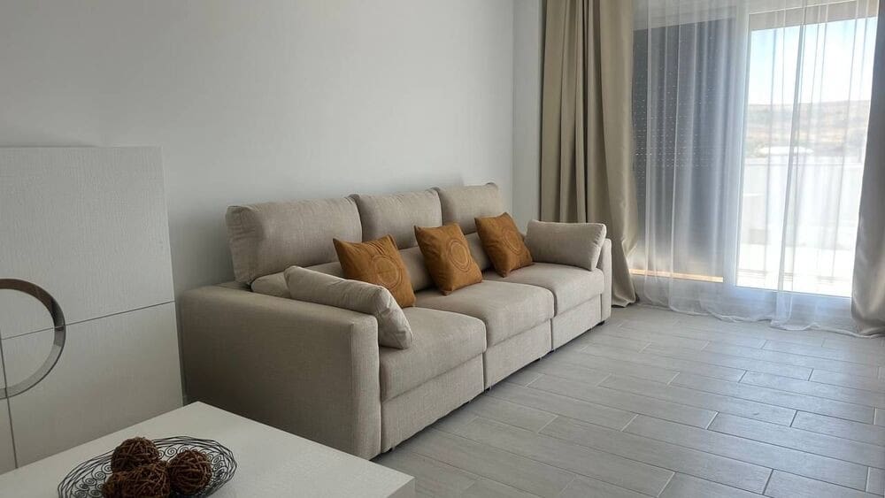 3 soverom Leilighet til leie i Estepona med garasje - € 2 200 (Ref: 9959027)