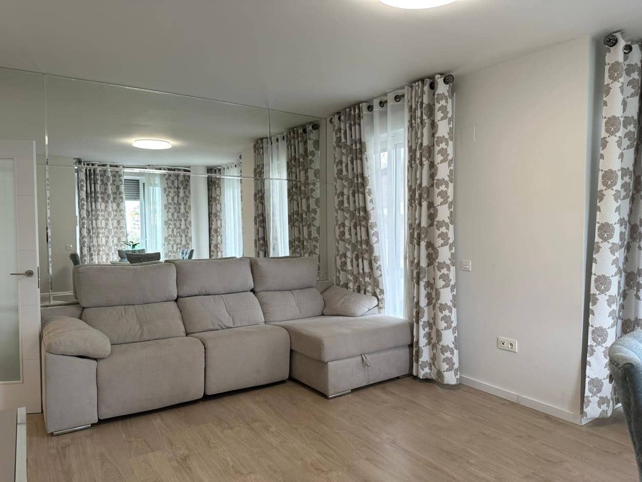 3 bedroom Apartment for rent in Marbella with pool - € 2,200 (Ref: 9959028)