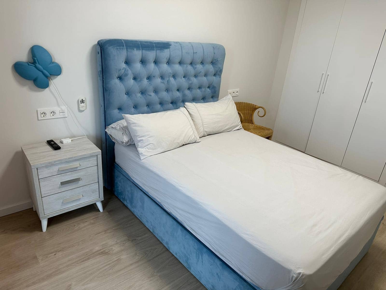 3 bedroom Apartment for rent in Marbella with pool - € 2,200 (Ref: 9959028)