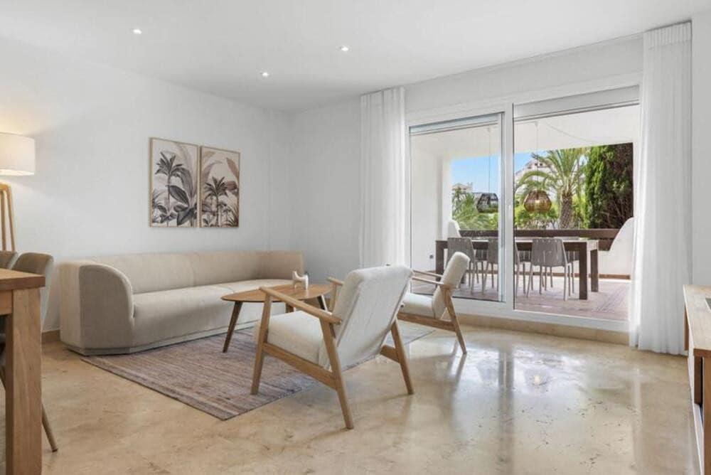3 bedroom Apartment for rent in Estepona with pool garage - € 2,400 (Ref: 9961912)