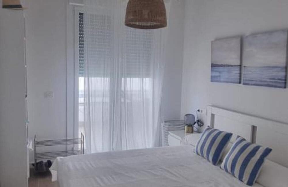 Appartement de 2 chambres à louer à Marbella avec piscine garage - 2 000 € (Ref: 9966041)