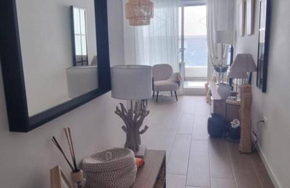 Appartement de 2 chambres à louer à Marbella avec piscine garage - 2 000 € (Ref: 9966041)