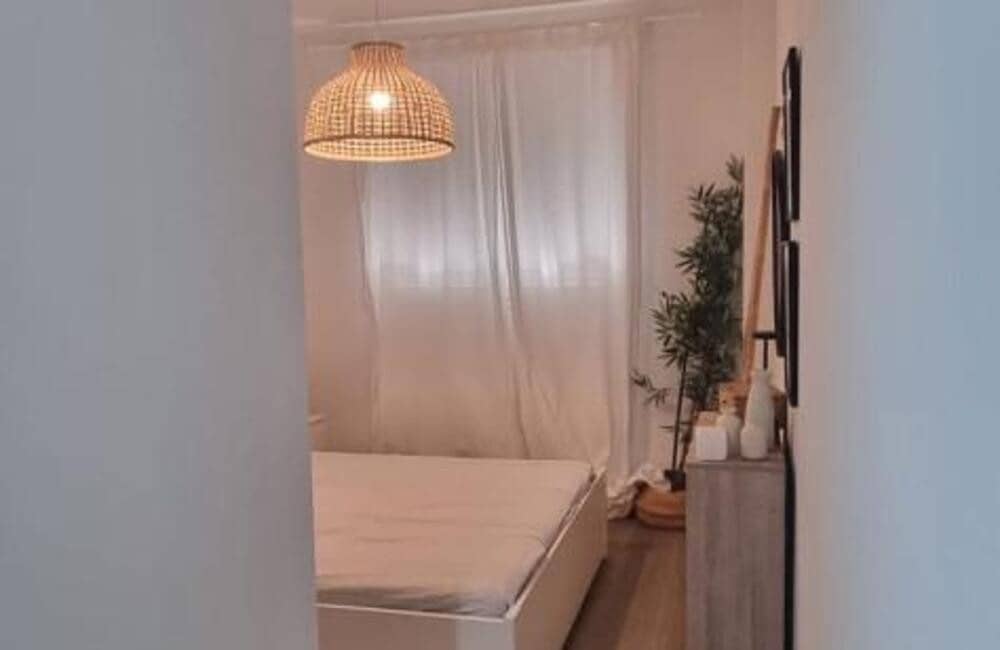 Appartement de 2 chambres à louer à Marbella avec piscine garage - 2 000 € (Ref: 9966041)