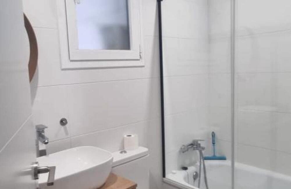 Appartement de 2 chambres à louer à Marbella avec piscine garage - 2 000 € (Ref: 9966041)