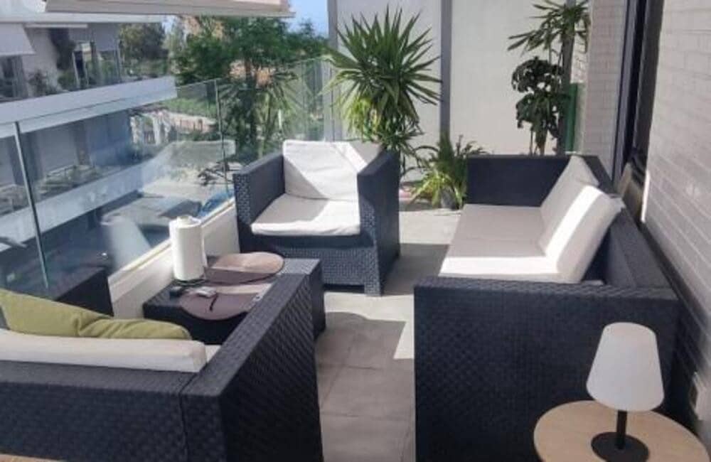 Appartement de 2 chambres à louer à Marbella avec piscine garage - 2 000 € (Ref: 9966041)