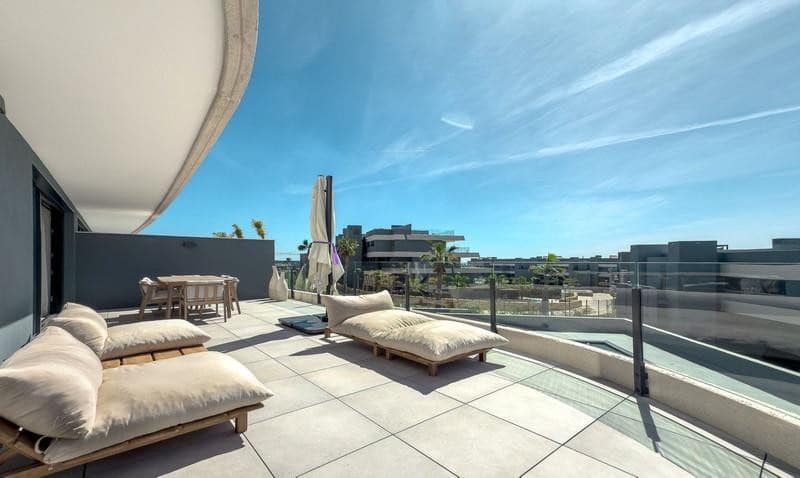 3 sypialnia Apartament do wynajęcia w Estepona z basenem garażem - 3 500 € (Ref: 9969247)