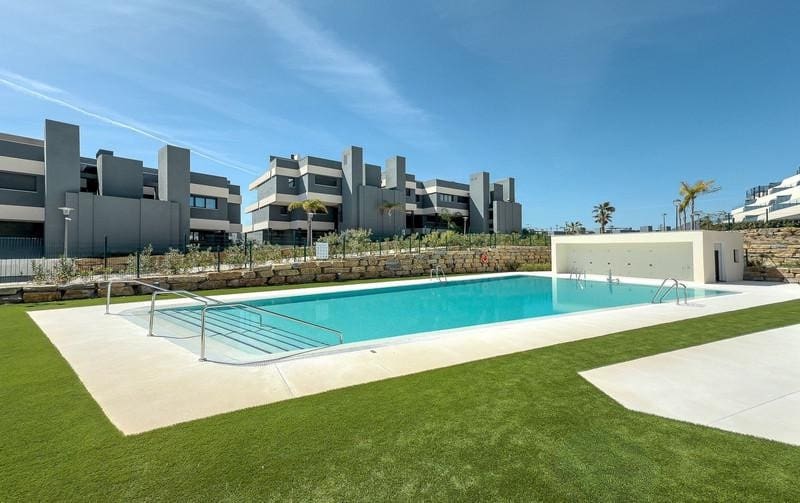 3 sypialnia Apartament do wynajęcia w Estepona z basenem garażem - 3 500 € (Ref: 9969247)