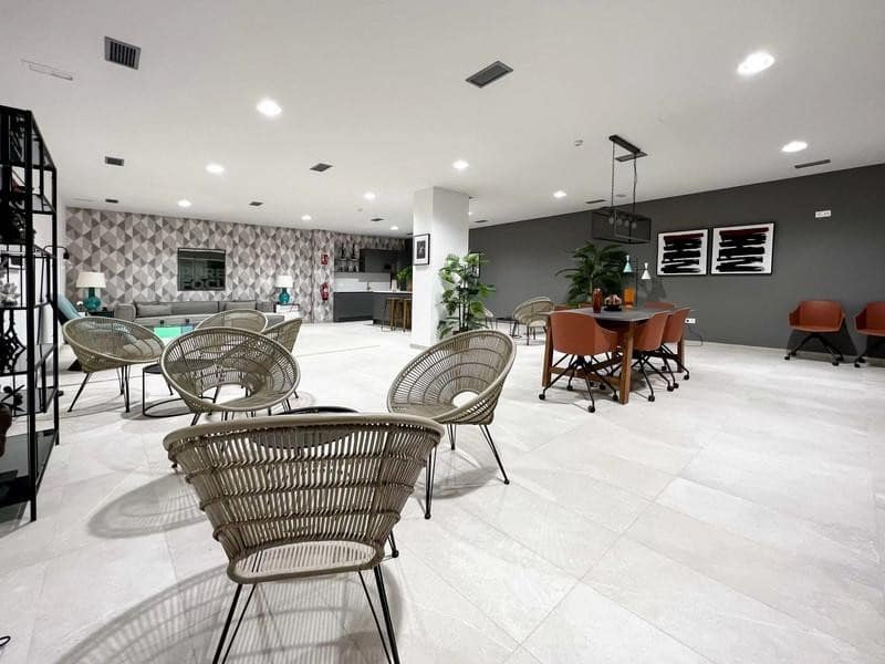 3 sypialnia Apartament do wynajęcia w Estepona z basenem garażem - 3 500 € (Ref: 9969247)