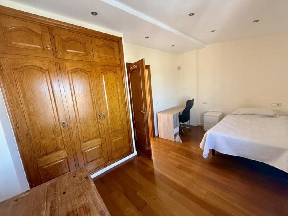 5 Zimmer Penthouse zu vermieten in Marbella mit Pool Garage - 3.000 € (Ref: 9969250)