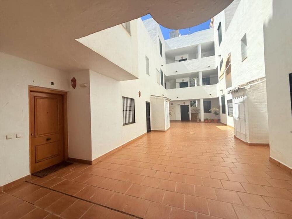 5 Zimmer Penthouse zu vermieten in Marbella mit Pool Garage - 3.000 € (Ref: 9969250)