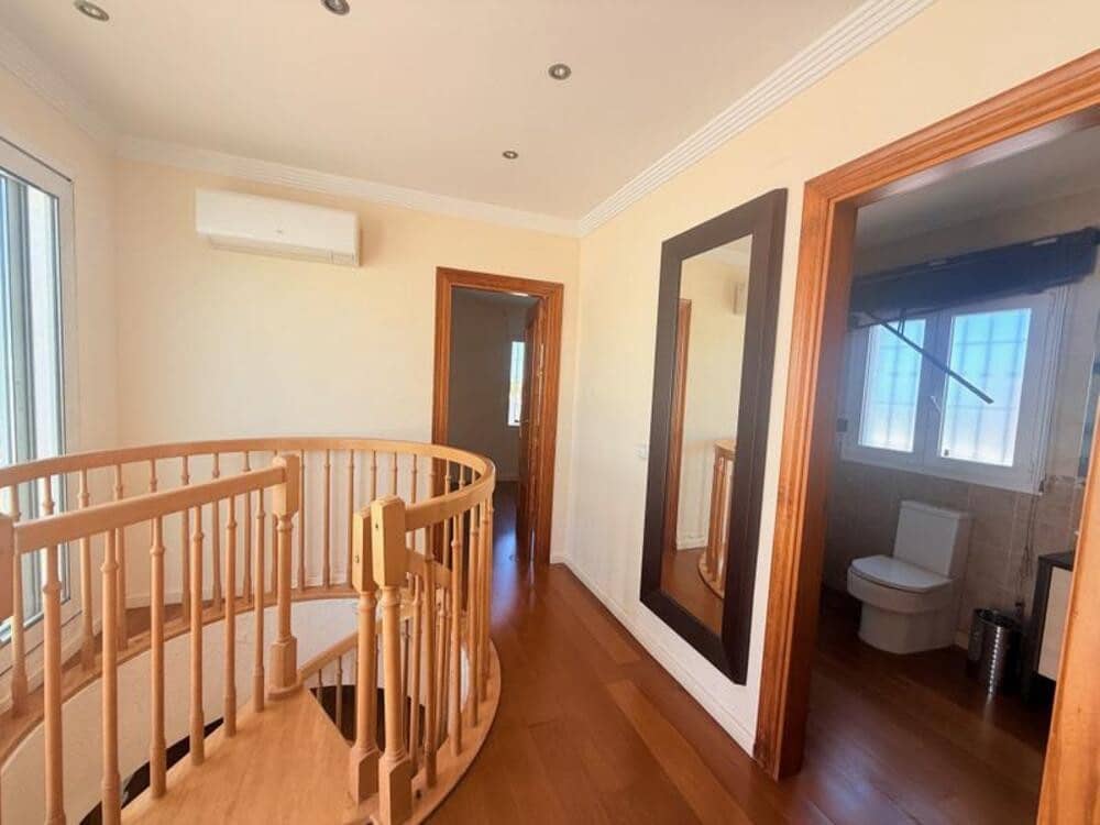 5 Zimmer Penthouse zu vermieten in Marbella mit Pool Garage - 3.000 € (Ref: 9969250)