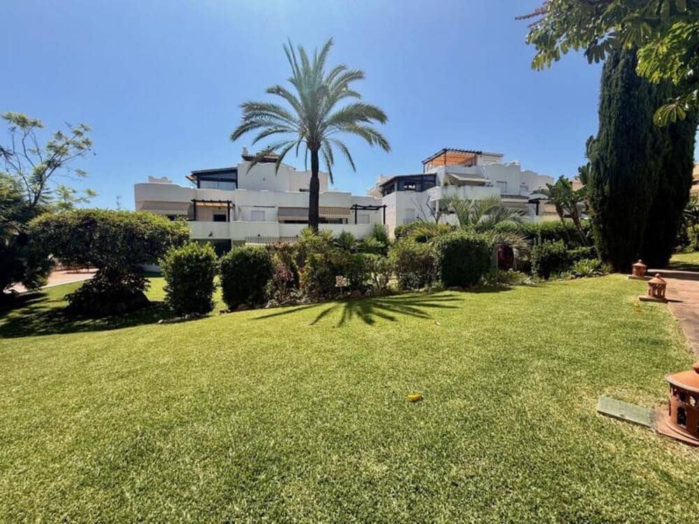 5 Zimmer Penthouse zu vermieten in Marbella mit Pool Garage - 3.000 € (Ref: 9969250)