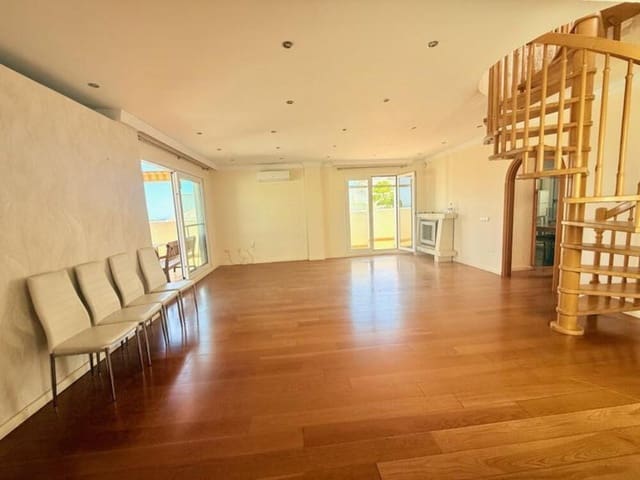 5 quarto Penthouse para arrendar em Nagüeles Alto, Marbella com piscina garagem - 3 000 € (Ref: 9969250)