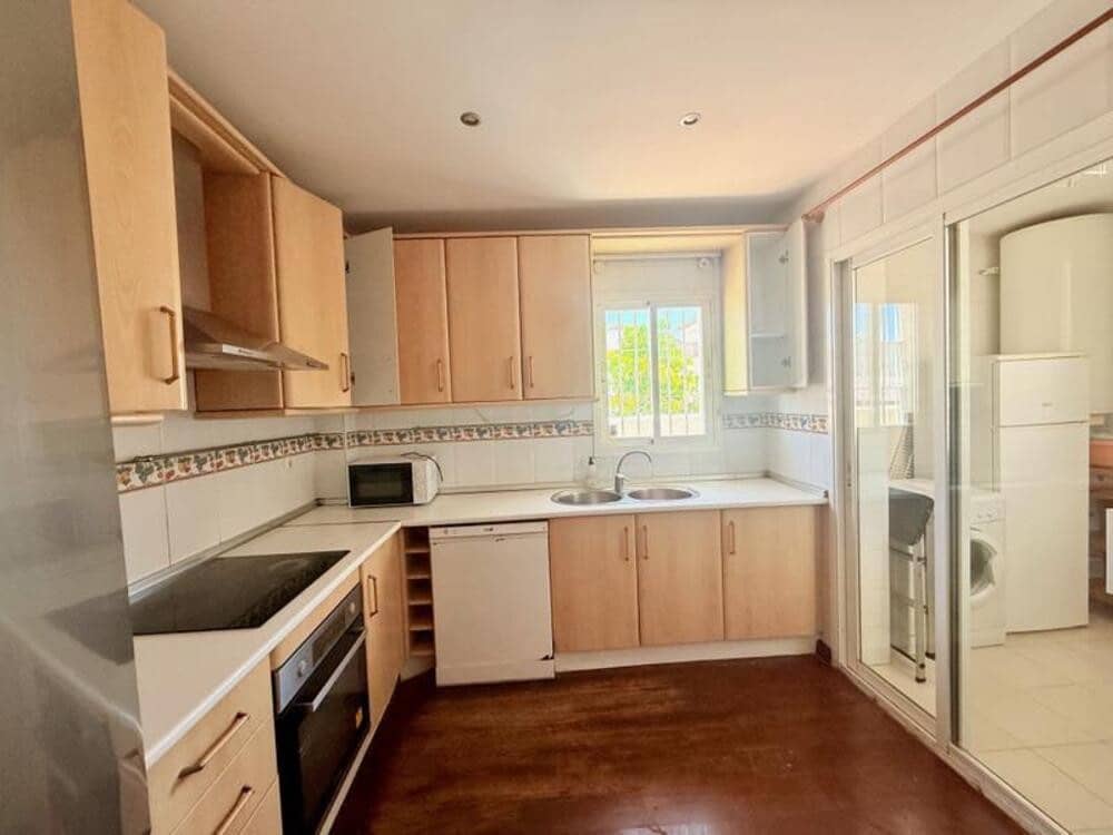 5 Zimmer Penthouse zu vermieten in Marbella mit Pool Garage - 3.000 € (Ref: 9969250)