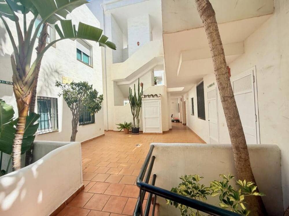 5 Zimmer Penthouse zu vermieten in Marbella mit Pool Garage - 3.000 € (Ref: 9969250)