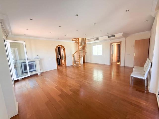 5 quarto Penthouse para arrendar em Nagüeles Alto, Marbella com piscina garagem - 3 000 € (Ref: 9969250)