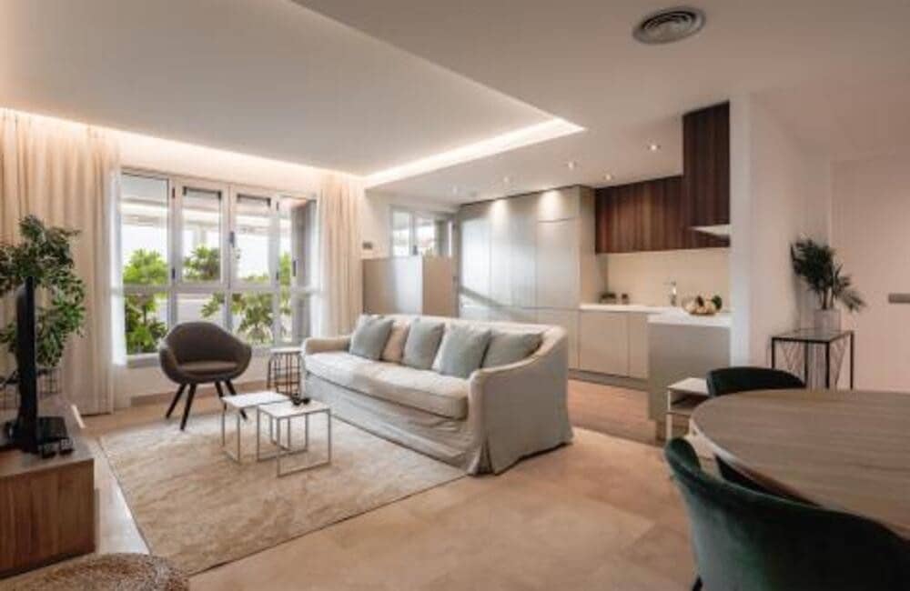 2 soverom Leilighet til leie i San Pedro de Alcantara med svømmebasseng garasje - € 2 400 (Ref: 9974573)