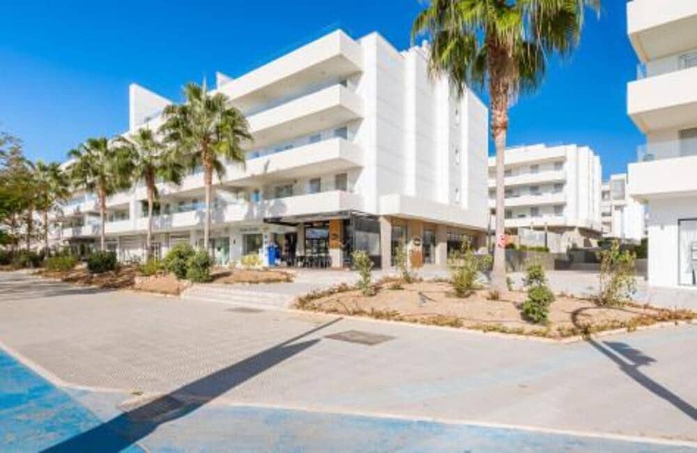 2 soverom Leilighet til leie i San Pedro de Alcantara med svømmebasseng garasje - € 2 400 (Ref: 9974573)