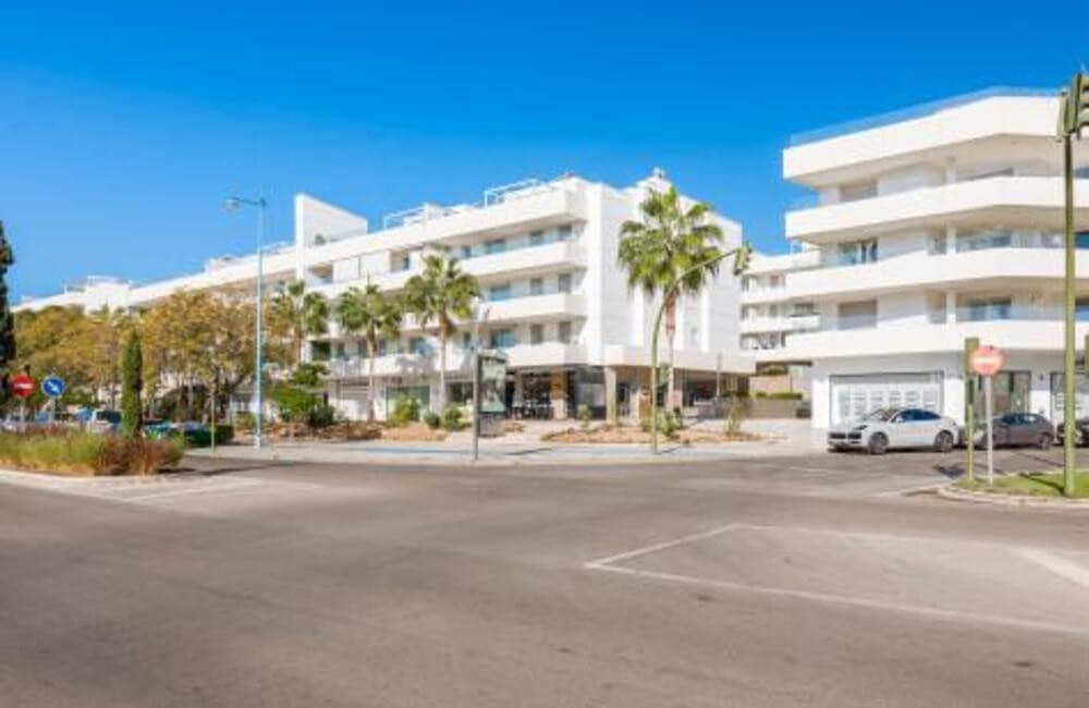 2 soverom Leilighet til leie i San Pedro de Alcantara med svømmebasseng garasje - € 2 400 (Ref: 9974573)