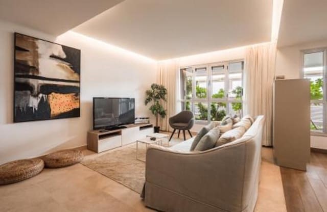 2 soverom Leilighet til leie i Nueva Alcántara, Marbella med svømmebasseng garasje - € 2 400 (Ref: 9974573)