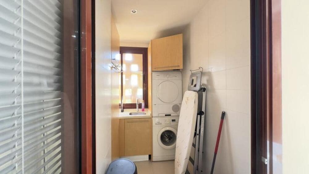3 quarto Apartamento para arrendar em Estepona com piscina garagem - 4 000 € (Ref: 9976721)