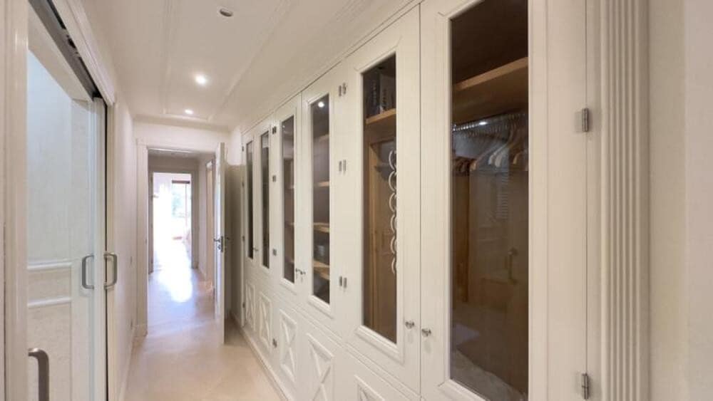 3 quarto Apartamento para arrendar em Estepona com piscina garagem - 4 000 € (Ref: 9976721)