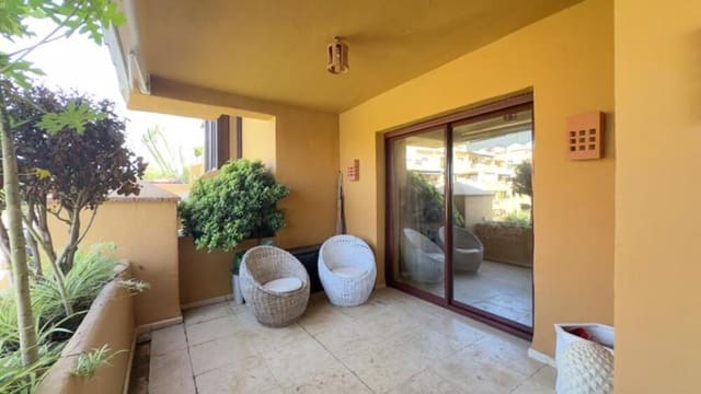 3 Zimmer Apartment zu vermieten in El Padrón, Estepona mit Pool Garage - 4.000 € (Ref: 9976721)