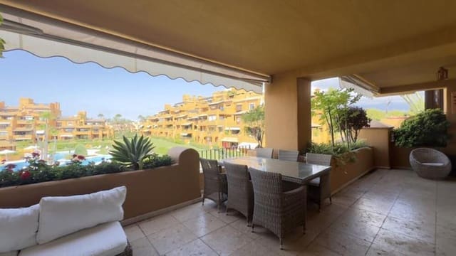 3 Zimmer Apartment zu vermieten in El Padrón, Estepona mit Pool Garage - 4.000 € (Ref: 9976721)
