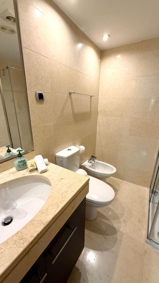 3 slaapkamer Appartement te huur in Marbella met zwembad garage - € 4.700 (Ref: 9978108)