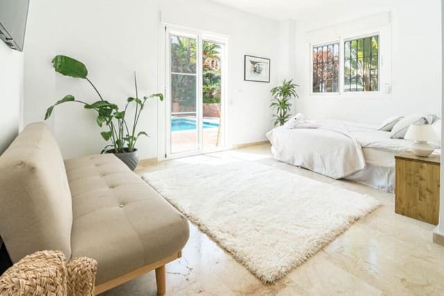 6 Zimmer Doppelhaus zu vermieten in San Pedro de Alcántara Pueblo, Marbella mit Pool Garage - 6.500 € (Ref: 9978110)