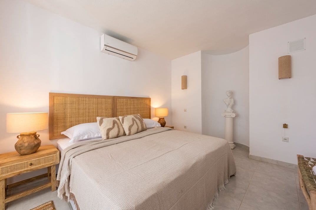 3 soverom Villa til leie i Estepona med garasje - € 6 500 (Ref: 9980113)