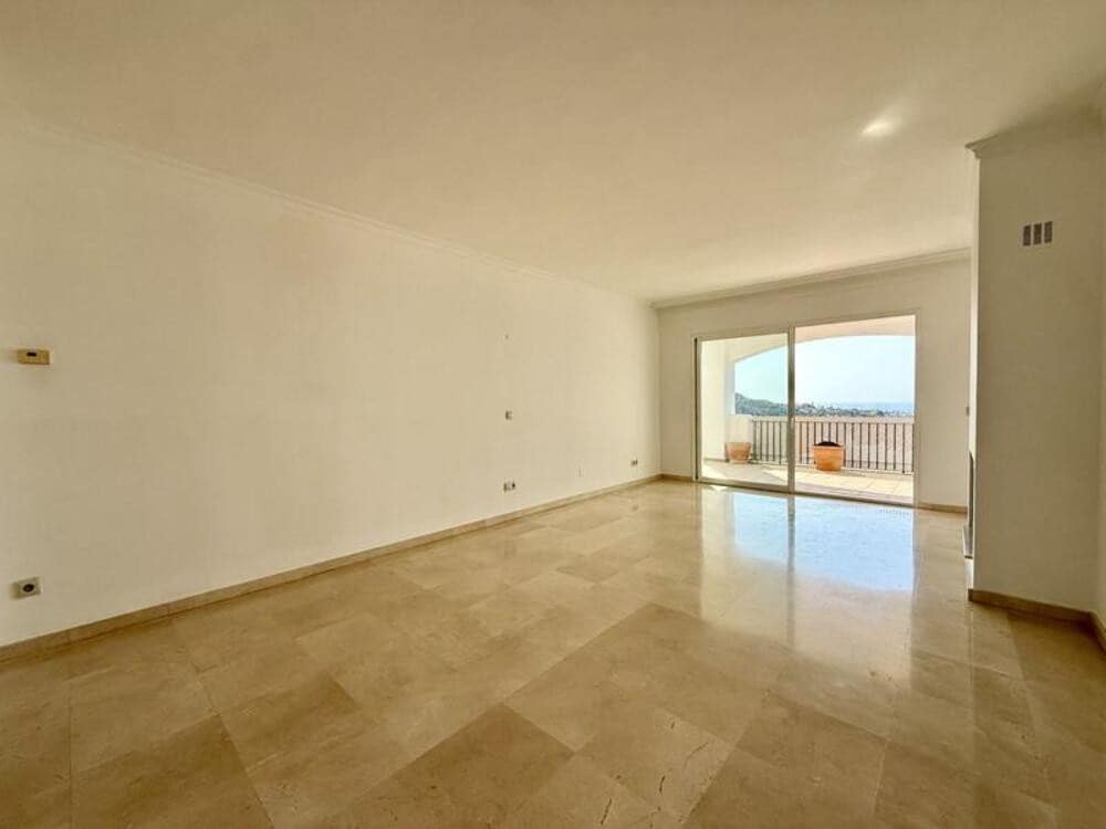 3 sypialnia Apartament do wynajęcia w Benahavis z basenem garażem - 2 750 € (Ref: 9981750)
