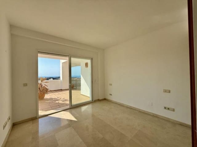 3 camera da letto Appartamento da affittare in La Quinta, Benahavís con piscina garage - 2.750 € (Rif: 9981750)