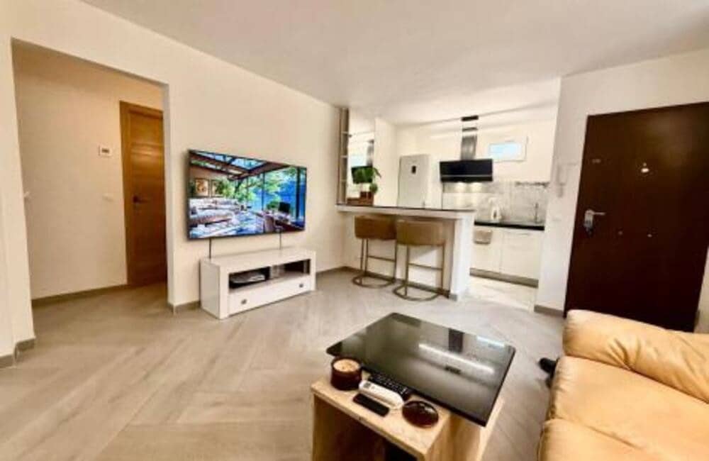 2 sovrum Lägenhet till salu i Estepona med pool garage - 335 000 € (Ref: 9984275)