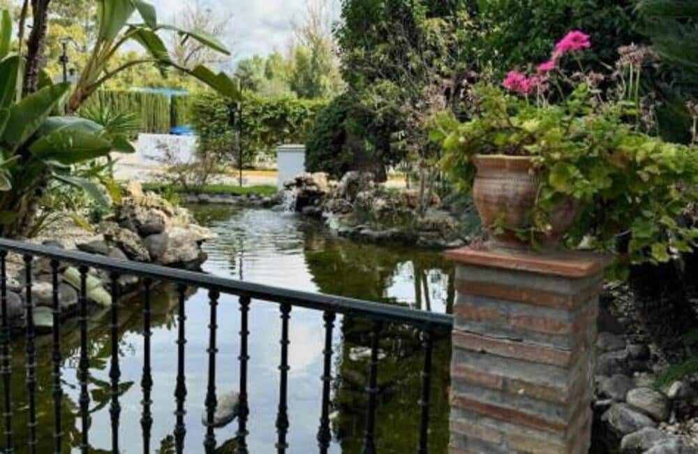 2 sovrum Lägenhet till salu i Estepona med pool garage - 335 000 € (Ref: 9984275)