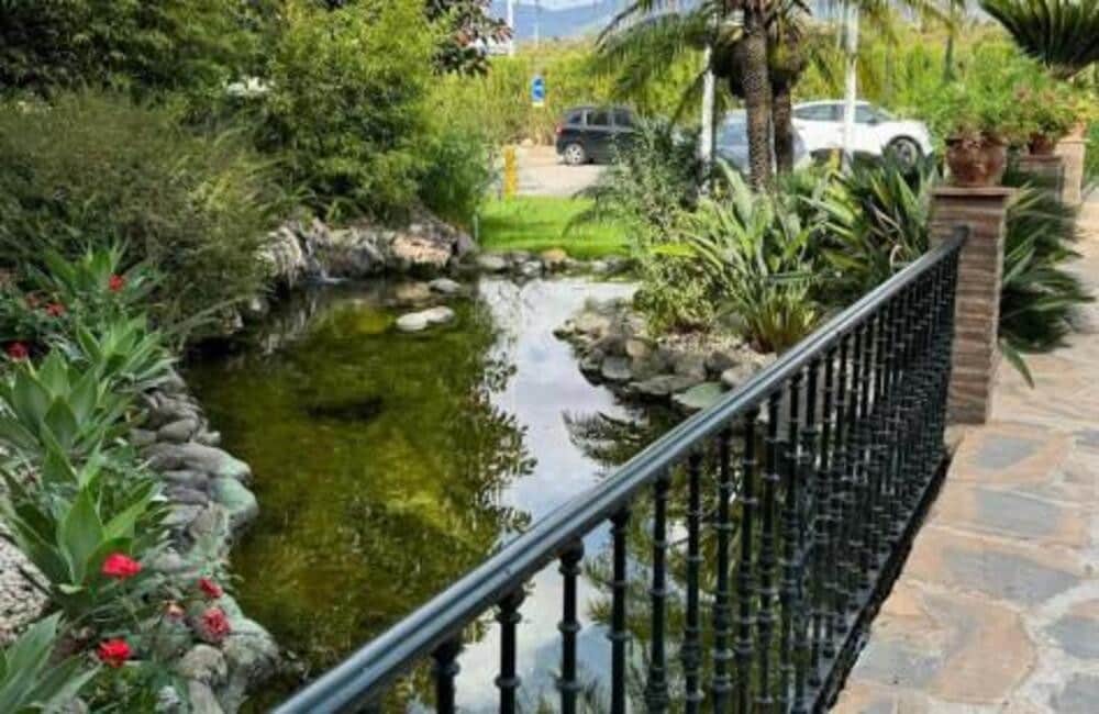 2 sovrum Lägenhet till salu i Estepona med pool garage - 335 000 € (Ref: 9984275)