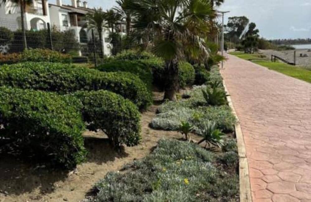 2 sovrum Lägenhet till salu i Estepona med pool garage - 335 000 € (Ref: 9984275)