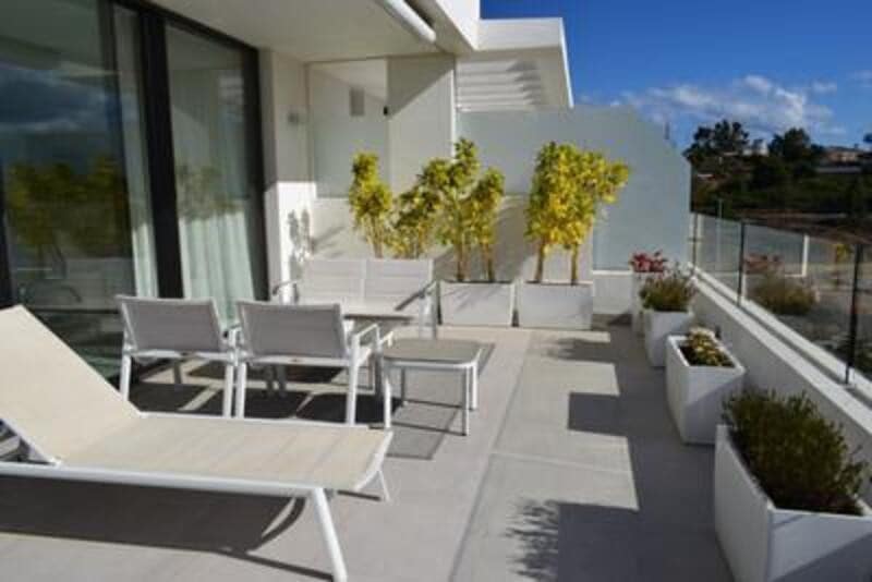 3 soverom Leilighet til leie i Estepona med svømmebasseng garasje - € 5 500 (Ref: 9984277)