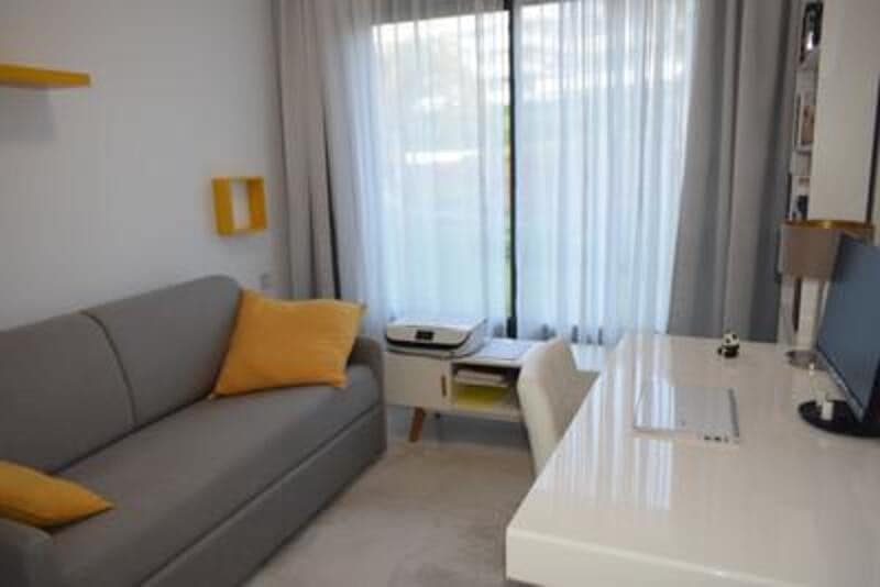 3 soverom Leilighet til leie i Estepona med svømmebasseng garasje - € 5 500 (Ref: 9984277)