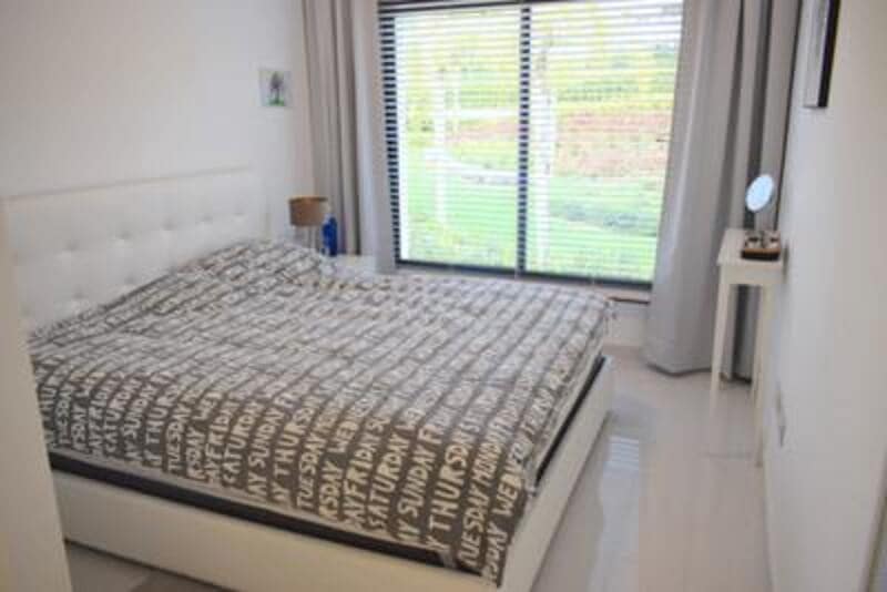 3 soverom Leilighet til leie i Estepona med svømmebasseng garasje - € 5 500 (Ref: 9984277)