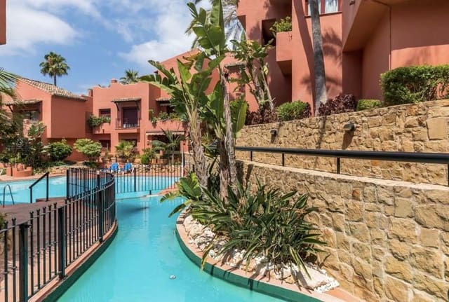 4 soverom Penthouse til leie i Romana Playa, Marbella med svømmebasseng garasje - € 3 000 (Ref: 9984278)