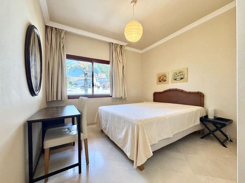 4 soverom Penthouse til leie i Marbella med svømmebasseng garasje - € 3 000 (Ref: 9984278)