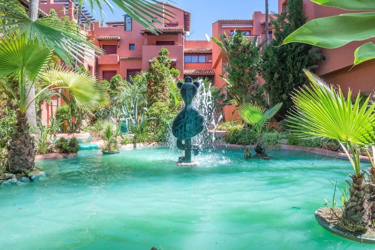 4 soverom Penthouse til leie i Marbella med svømmebasseng garasje - € 3 000 (Ref: 9984278)