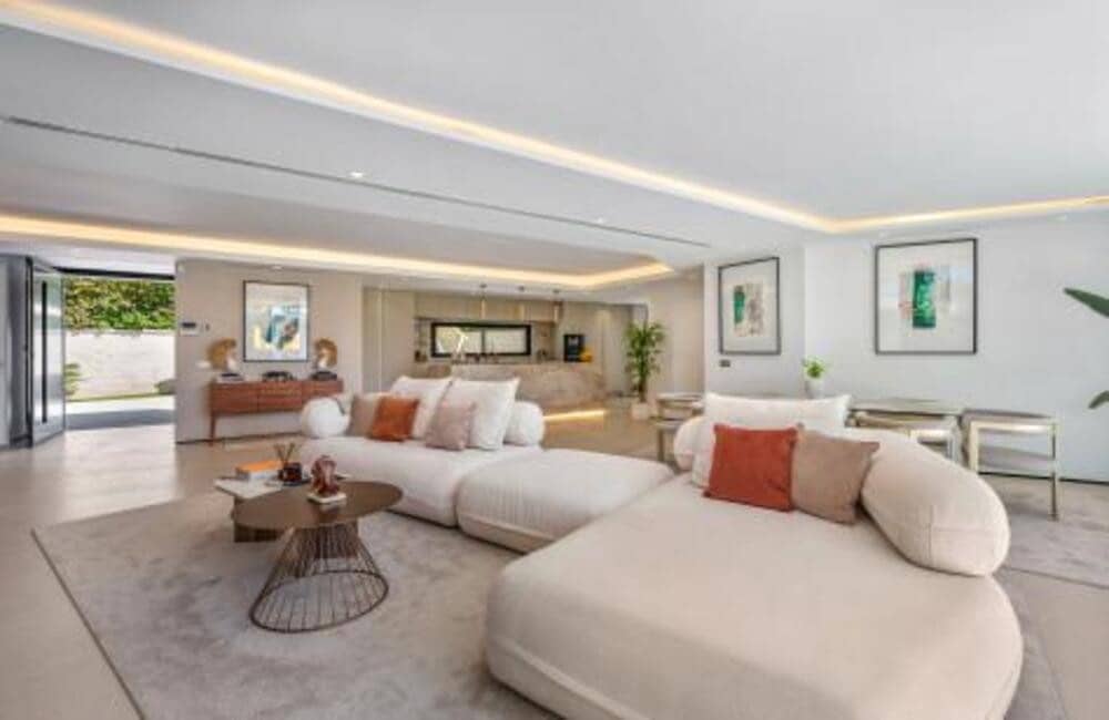 4 soveværelse Villa til salg i Marbella med swimmingpool garage - € 2.395.000 (Ref: 9986286)